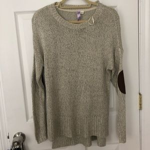 light gray/beige sweater